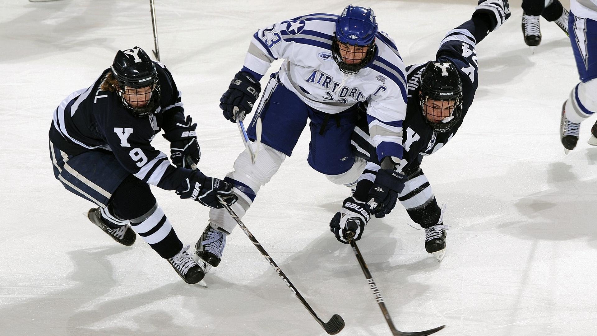 开云体育登录-阿尔卡拉斯点燃赛场，澳网完胜美网，新生代如何重塑网球版图